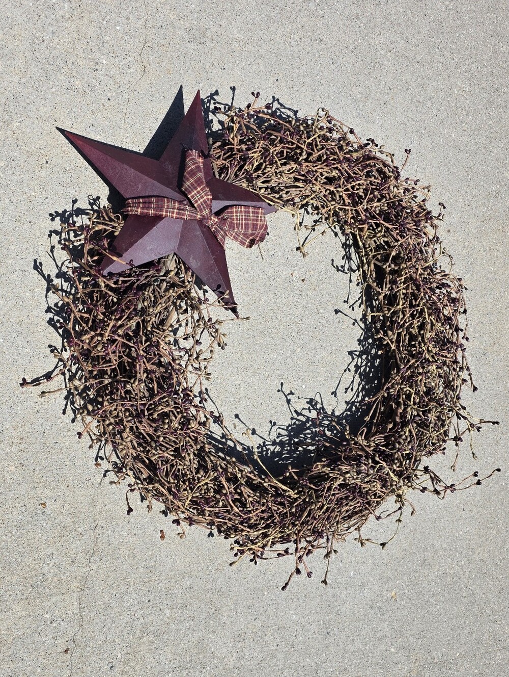 Large Rustic metal star 22" Pip Grapevine Berry Wreath 26" with star